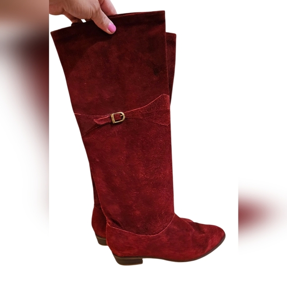 Vintage NINE WEST Suede Knee High Low Heel Boots In Burgundy Red. Size 7 - Picture 1 of 16